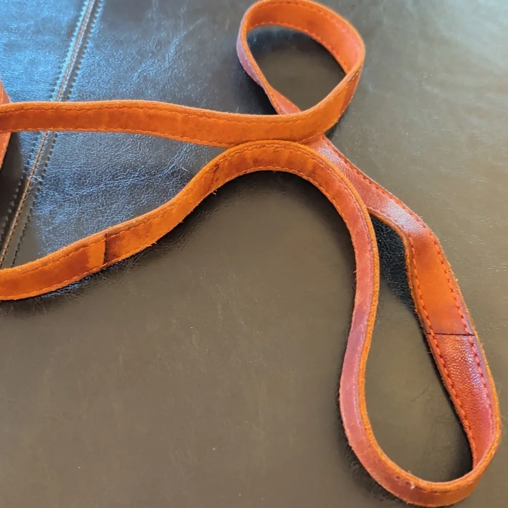 Vintage Hobo International Soft Orange Brown Leather Crossbody PurseRead